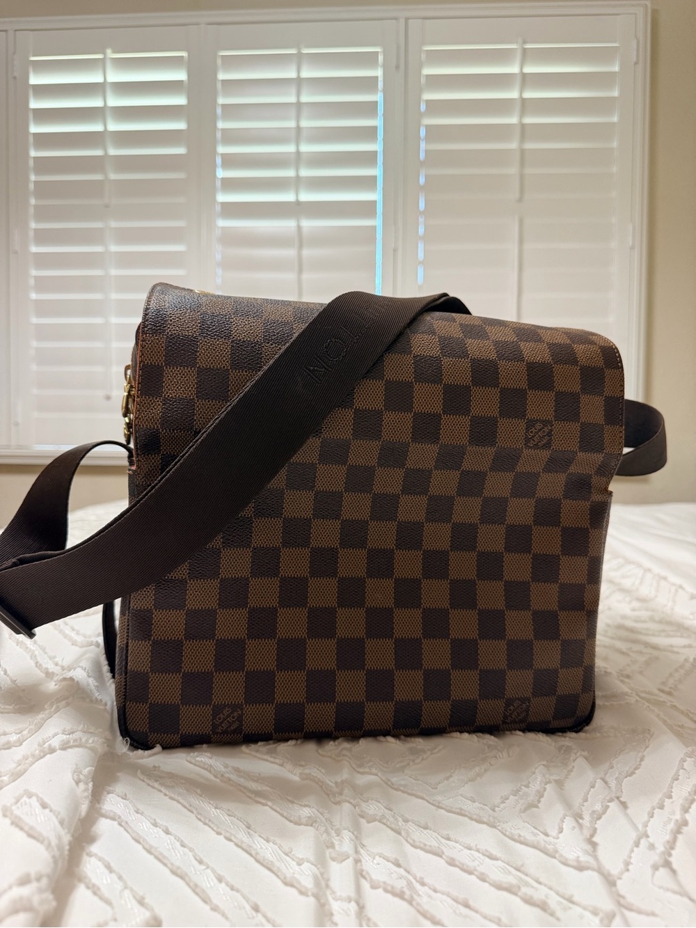 Louis Vuitton Brown Checkered Men’s Messenger Bag